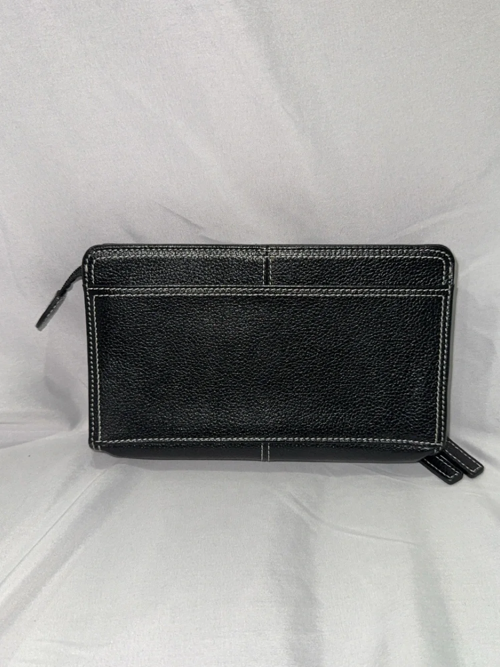 Levenger Majorca Black Leather Zip Wallet